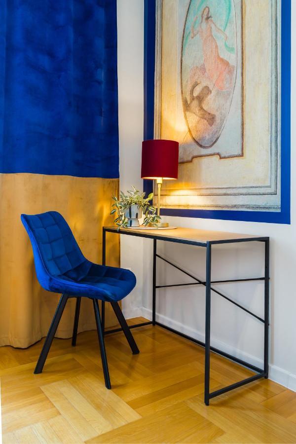 Glamorous Apartment In Heart Of Old Town Краків Екстер'єр фото